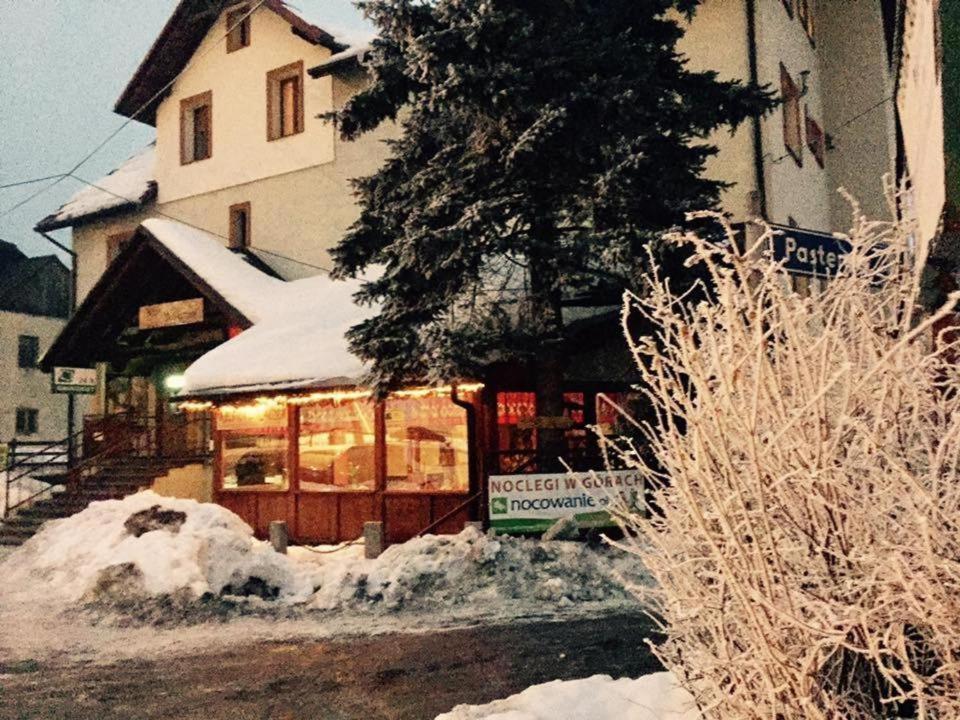 Gosciniec Halka Hostel Zwardon Exterior photo