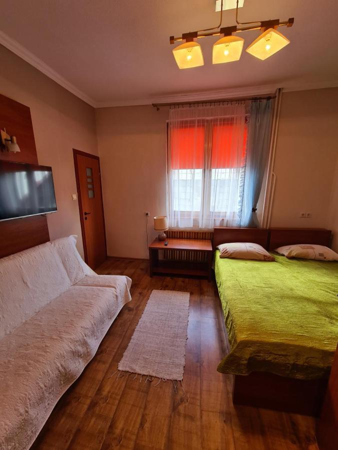 Gosciniec Halka Hostel Zwardon Exterior photo