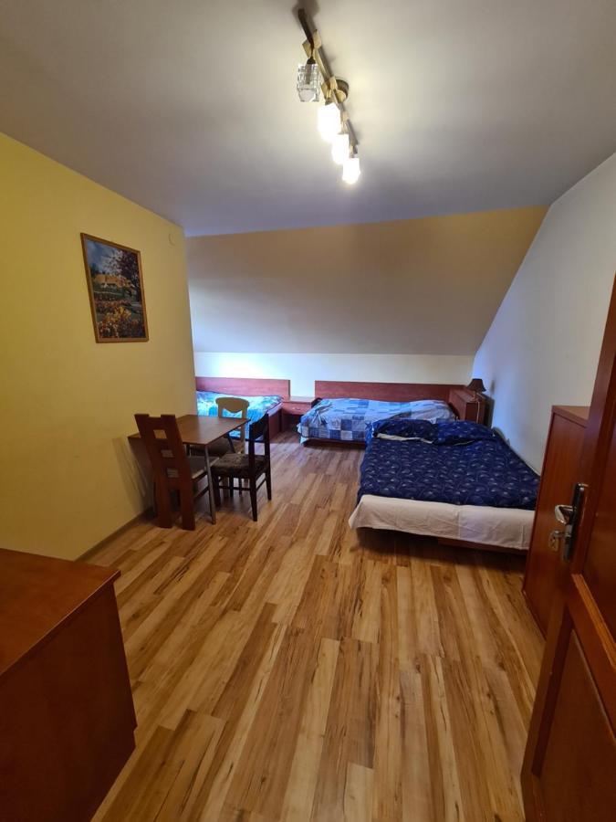 Gosciniec Halka Hostel Zwardon Exterior photo